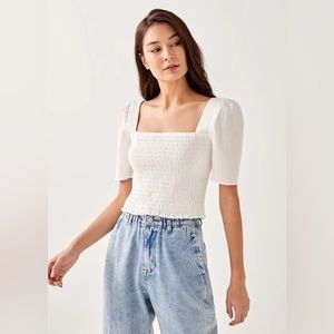 BNWOT Emmalyn Textured Smocked Top